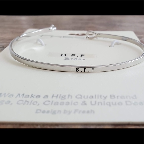 Silver B.F.F stamped bracelet - Picture 2 of 7